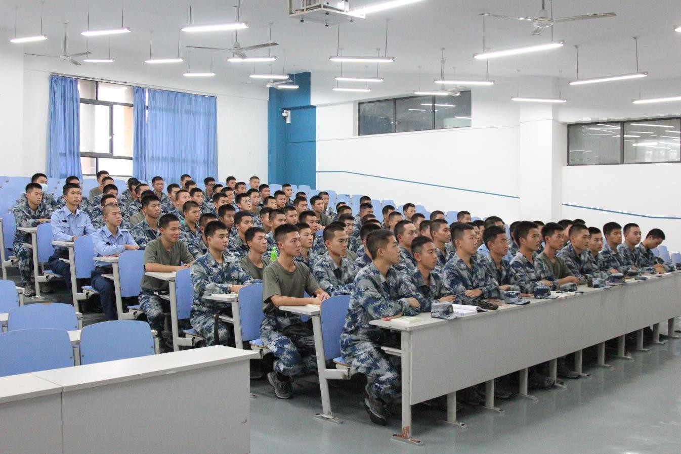 图片4 图片4