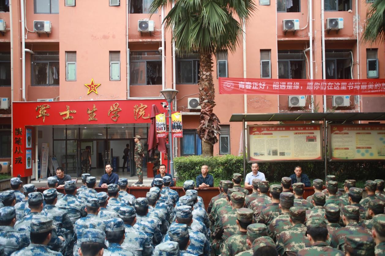 图片1 图片1